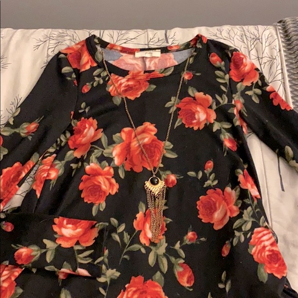 Pinc Dresses & Skirts - S Pinc Black Floral Dress with Necklace 🌸
